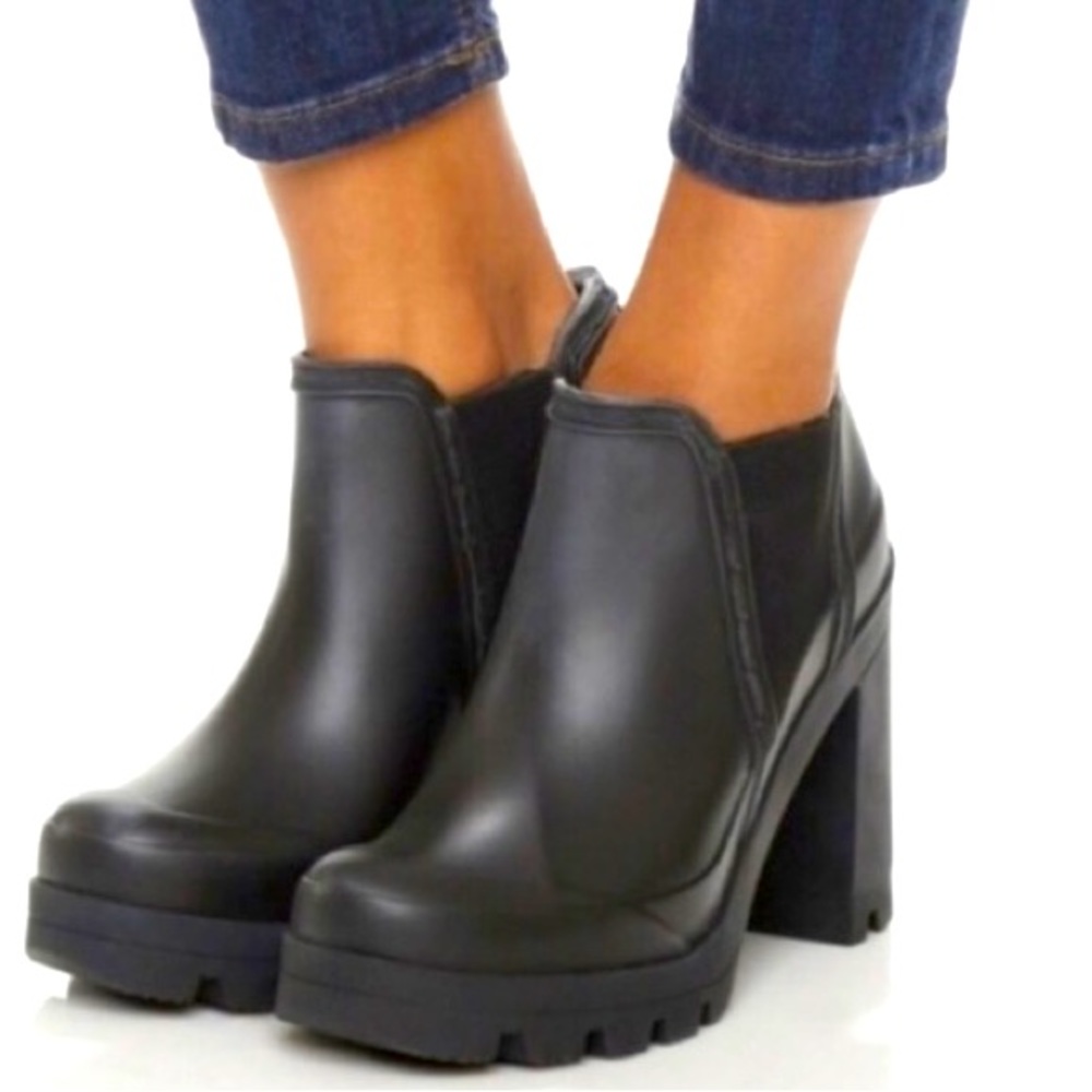 RARE HUNTER Chunky Heel Rain Booties